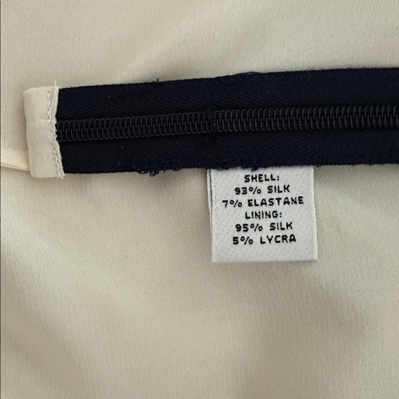 St. John Collection Navy & Pink Floral Silk A-Line Skirt | Size 10 - Picture 10 of 11